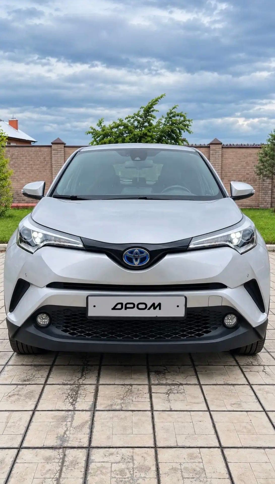 Toyota C-HR — фото 1